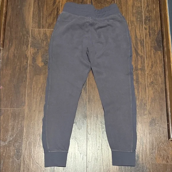 Lululemon Athletica Gray Sweatpants - Picture 3 of 8